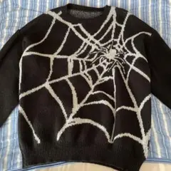 スパイダーウェブ柄 クルーネックニット ブラック — image 1