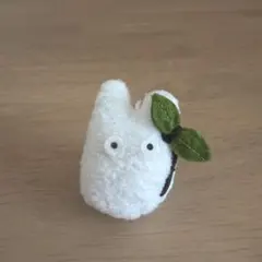 小トトロ　キーホルダー　ふわふわジブリコレクション — image 1