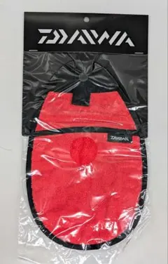 ダイワ　フッシングハンディタオル　赤 — image 1