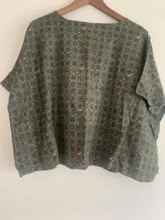 Gohemp 柄プルオーバーブラウス　ビッグボックスシルエット — image 1