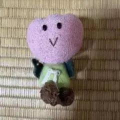 こびとづかん カクレモモジリ ぬいぐるみキーホルダー — image 1