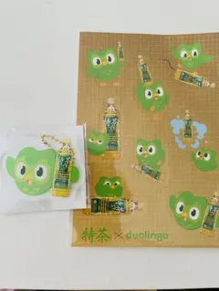 非売品　特茶×Duolingo アクリルキーホルダー ステッカーセット新品未使用 — image 1