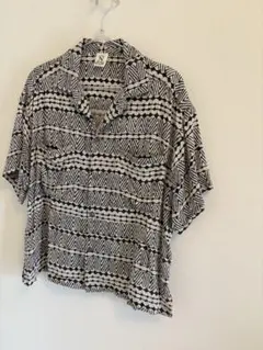 R.N.A. N 半袖シャツ 総柄 オープンカラー — image 1