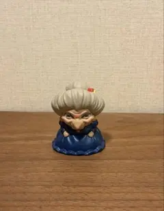 スタジオジブリ 湯婆婆 フィギュア — image 1