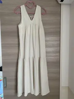 ⭐️美品⭐️ノースリーブ ティアードワンピース アイボリー — image 1