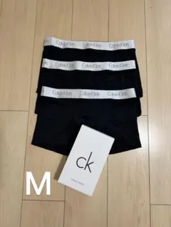 新品・未使用　Mサイズ　3枚セット　カルバンクライン　ボクサーパンツ — image 1