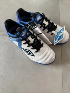Umbro サッカーシューズ ワイド ホワイト/ブルー20.0cm — image 1