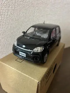 トヨタ パッソ 1/30 色見本ミニカー ブラックマイカメタリック — image 1