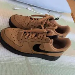 NIKE AIR FORCE 1 ウィート ブラック — image 1