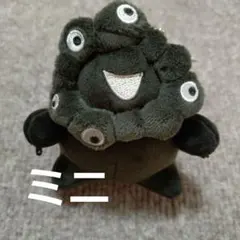 【新品お顔厳選！】もっちり黒ミャクミャク　立ちミニ — image 1
