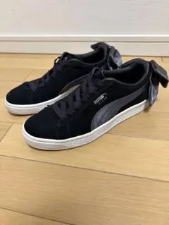 PUMA SUEDE Bow ブラック スニーカー — image 1