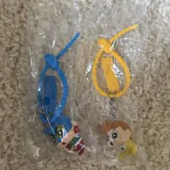 クレヨンしんちゃん カラフルマルチチャーム 2個セット ガチャ — image 1