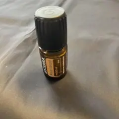dōTERRA ナイオウッド エッセンシャルオイル 5ml — image 1