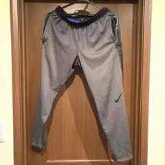 ナイキNIKEトレーニングパンツ グレー　サイズM — image 1