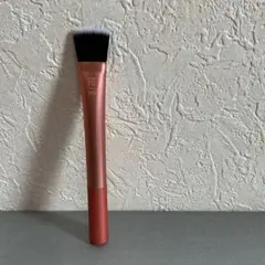 【新品】Real Techniques 205 Foundation Brush — image 1
