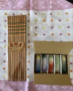 客用箸 天然木 5膳セット 野菜型箸置き付き — image 1