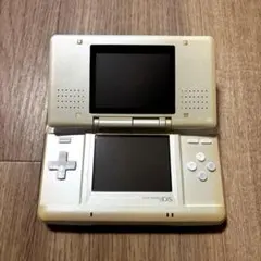 Nintendo DS 本体 シャンパンゴールド — image 1