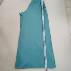 ユニクロ　M プリーツ　ワイドパンツ — image 1