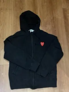 PLAY COMME des GARÇONS パーカー ハート L ブラック — image 1