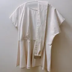 アイボリー フレアシルエット 半袖トップス — image 1