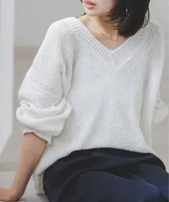 【新品・タグ付き】ノーブルのペーパーヤーンVネック プルオーバー — image 1