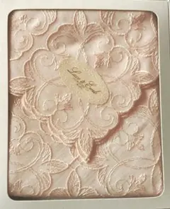 美品　箱入り　総レースハンカチ　サーモンピンク — image 1