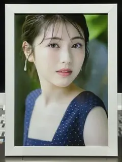 浜辺美波　2L版写真 額装品 ワンピース　HM271 — image 1