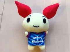 横浜F・マリノス けんけつちゃん ぬいぐるみ キーホルダー 横縞 — image 1