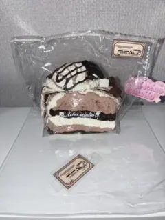 Acha Studio 三層トースト チョコロータス スクイーズ 替え袋付き — image 1