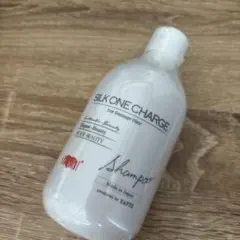 EARTHEART シルクワンチャージシャンプー 300ml 未開封　最安値 — image 1