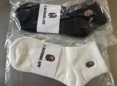 A BATHING APE ソックス 2足セット ブラック ホワイト — image 1
