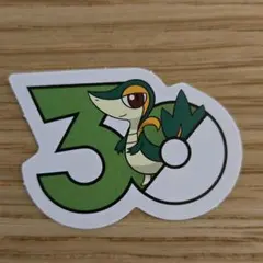【匿名配送】コロコロイチバン ポケモン 30周年ロゴ シール ツタージャ — image 1
