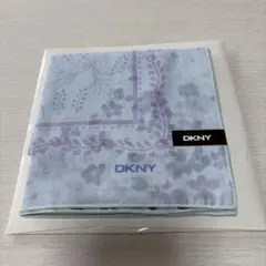 【新品】超美品！ DKNY ハンカチ — image 1