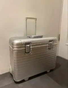 リモワ トパーズ パイロット トロリー 2輪 廃盤　青ロゴ — image 1