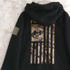 ★A36　UNDERARMOUR　スウェットパーカ　SM　黒　バック絵　US古着 — image 1