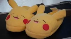 【未使用】ピカチュウ スリッパ ルームシューズ — image 1
