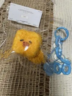 300円スタート　新品　サクサク　ブロック　鶏　スクイーズ　揚げ物　キー — image 1