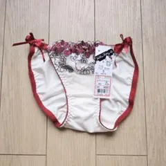 Hello Kitty リボン付きショーツ Sサイズ 濃白色 — image 1