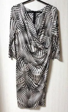 C DE Cの長袖 幾何学模様 カシュクールワンピース 40サイズ — image 1