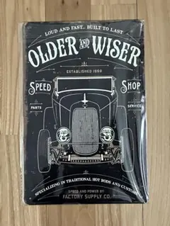 OLDER AND WISER ブリキ看板 ホットロッド 30cm×20cm — image 1