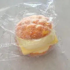 kikisquishy 粉付き氷バター メロンパン チーズバーガー L — image 1