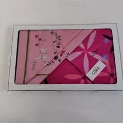 新品　INEDイネド　柄ハンカチ　2枚 — image 1
