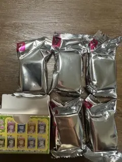 ちいかわチョコボックス　７シーサー✖️3 6ラッコ　9あのこ　5点セット — image 1