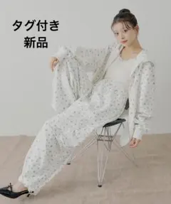 Chico　ワイドカーゴパンツ — image 1