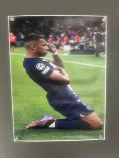 美品　キリアンムバッペ　ポスター　ナイロン　PSG フランス代表　防水　A3 — image 1
