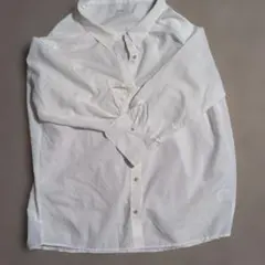 ジャケット風の白のブラウス — image 1