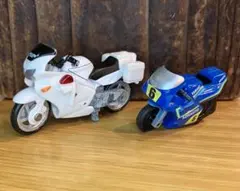 トミカ No.4 ホンダ VFR 白バイ & チョロバイ風 ヤマハ YZR500 — image 1