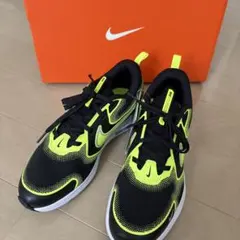 新品未使用タグ付き★ナイキコスミック ランナー — image 1