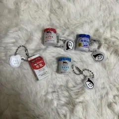チチヤス ミニチュアチャーム 4種セット ガチャ — image 1