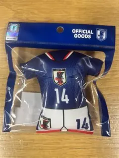 サッカー日本代表 伊東純也選手 ユニフォーム型クッションキーホルダー — image 1